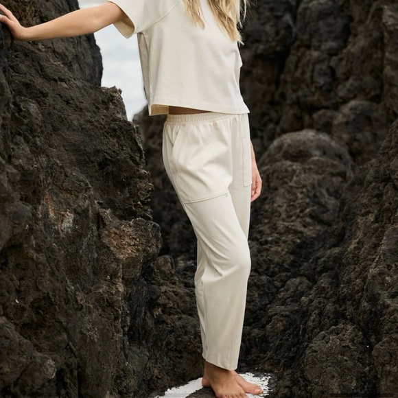 Vuori Mackenzie Pant - Picture 2 of 8